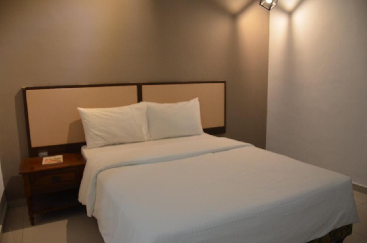 Senrose Hotel Kuantan Esterno foto