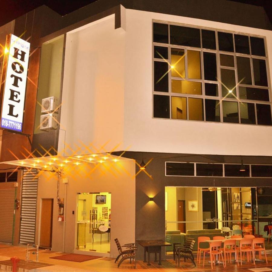 Senrose Hotel Kuantan Esterno foto